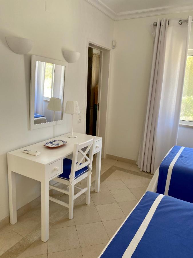 Beautiful Apartment For Rent In Quinta Do Lago With Excellent Resort Facilities Close To Lake And Beach. Exterior photo